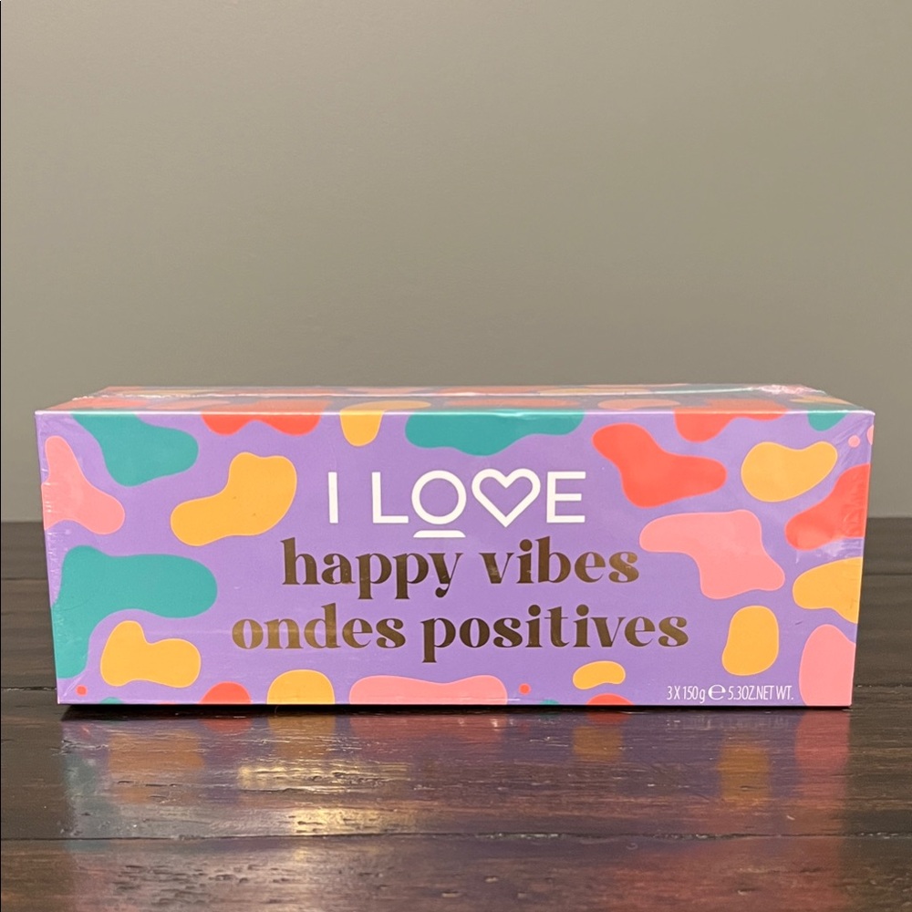 I Love Happy Vibes Bath Soak - Multicolor